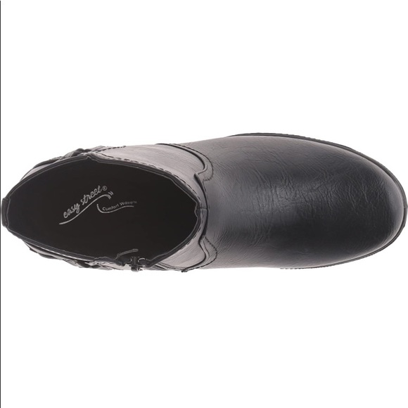 Easy Street Women's Dawnta Ankle Bootie - Picture 5 of 7